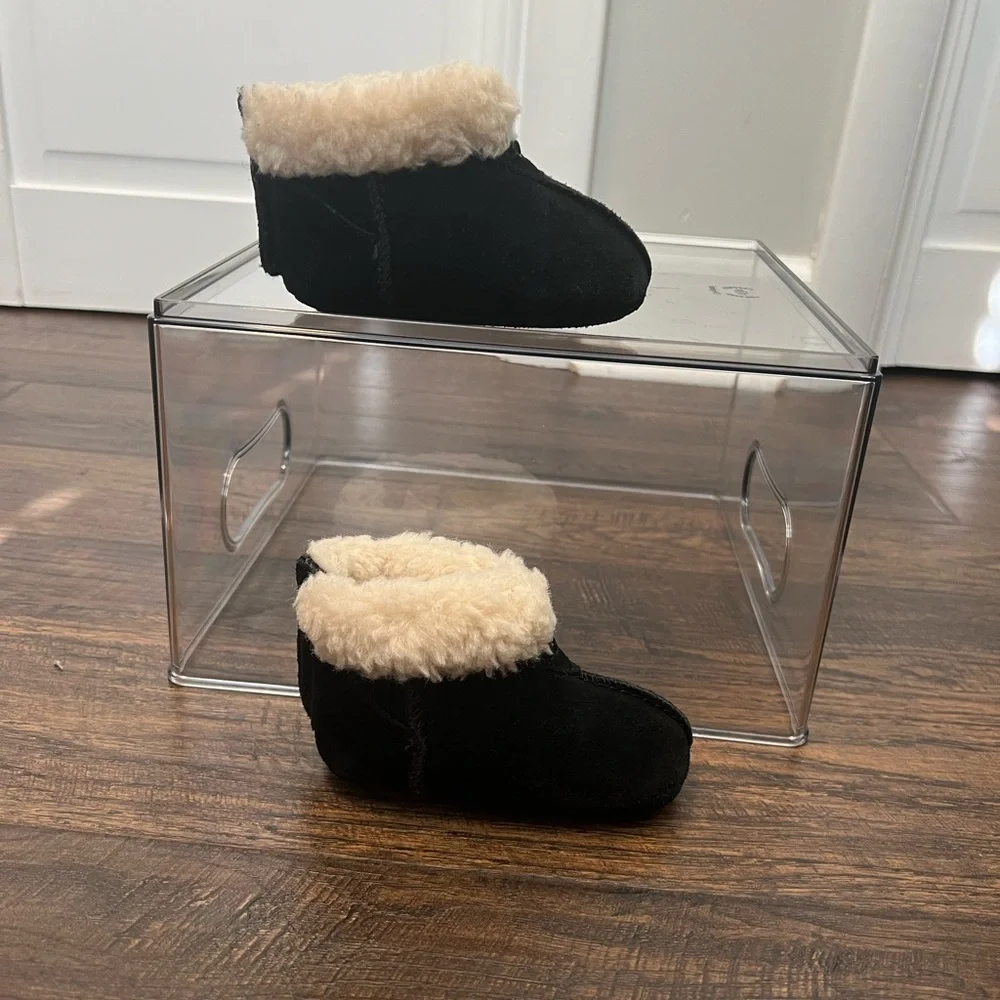 Ugg Gojee Infant Boots Size 02/03 Color Black